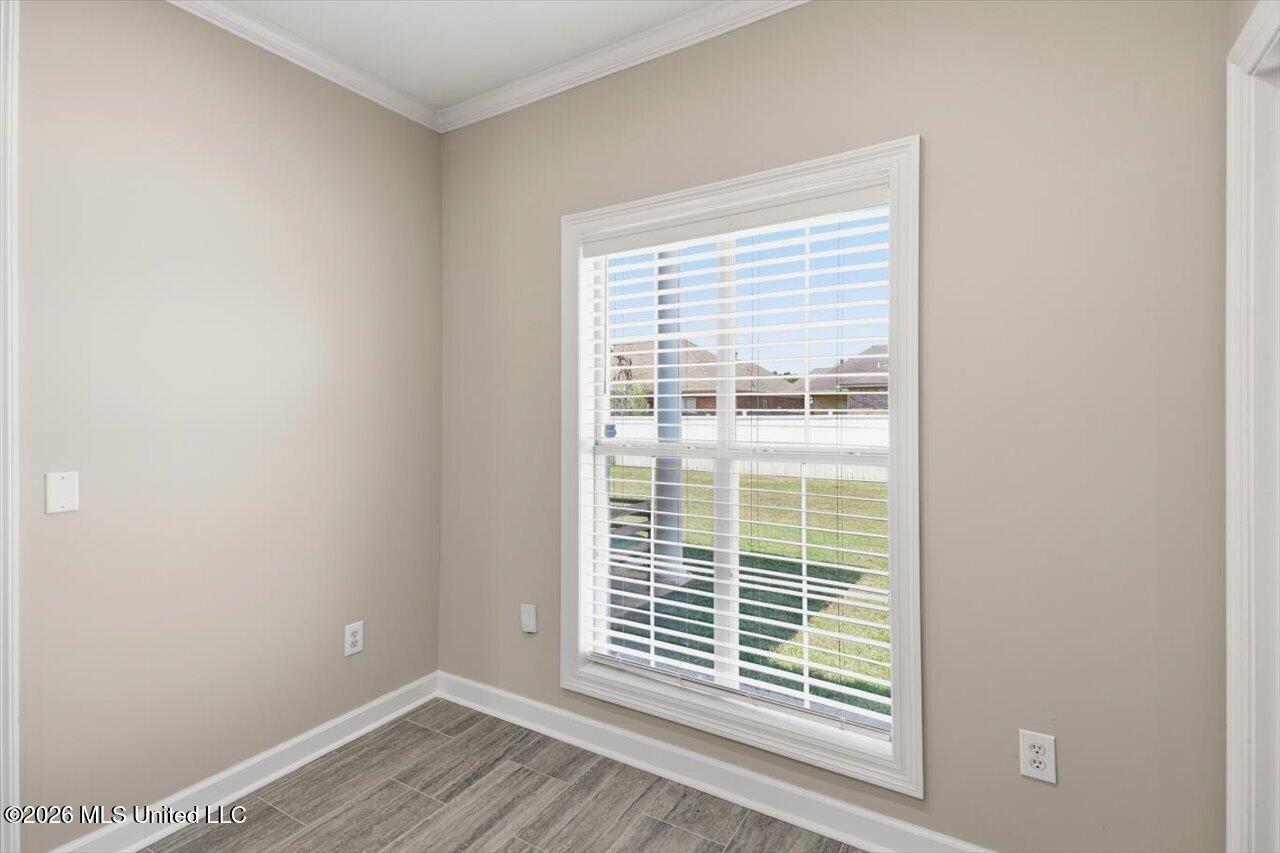 605 Shea Cove Property Photo 14