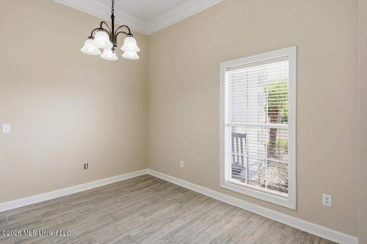 605 Shea Cove Property Photo 16