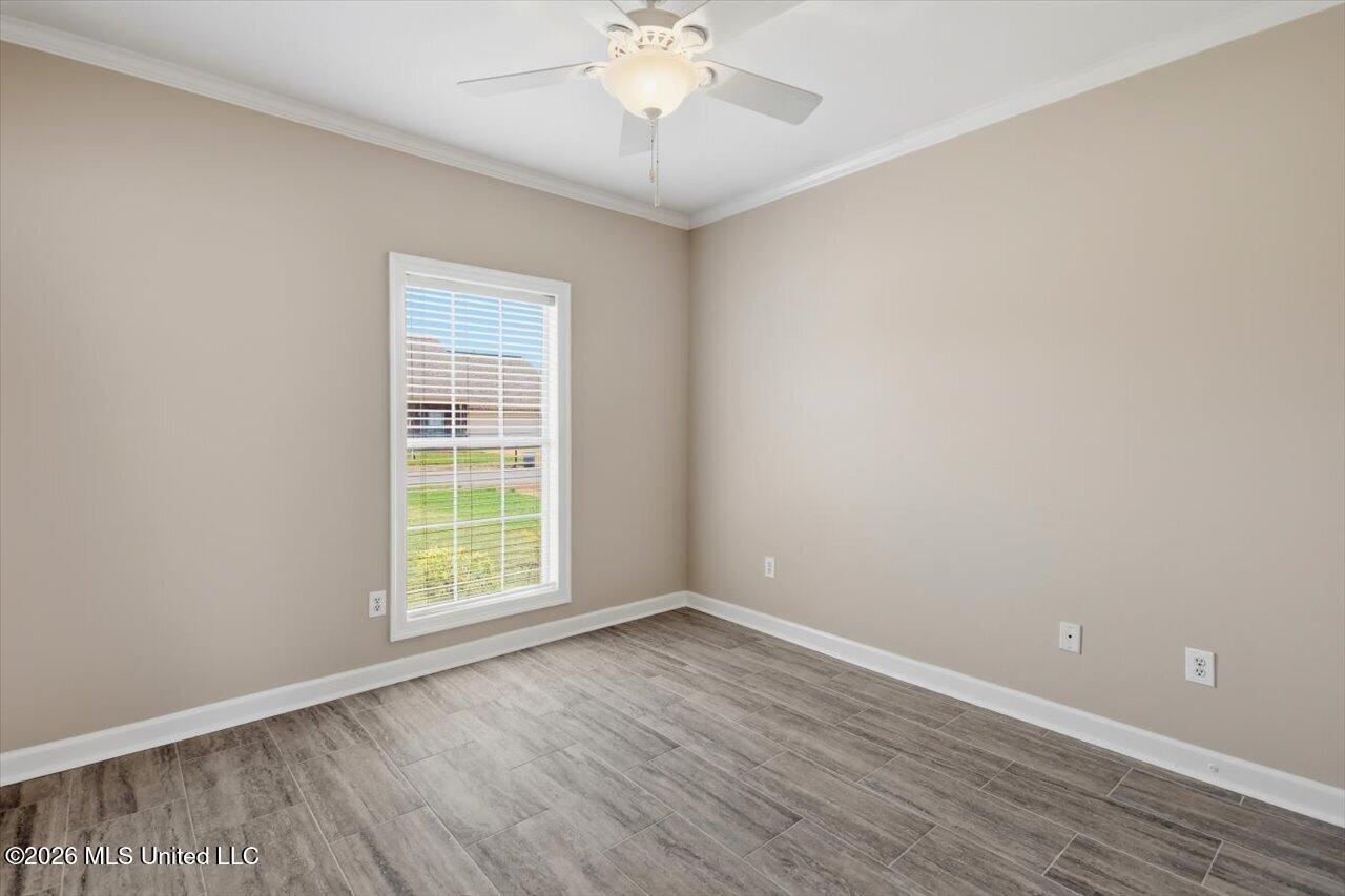 605 Shea Cove Property Photo 25
