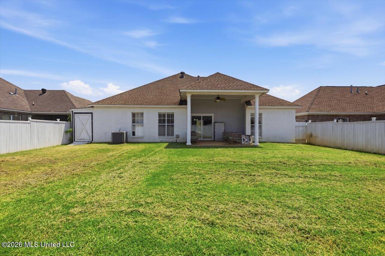 605 Shea Cove Property Photo 28