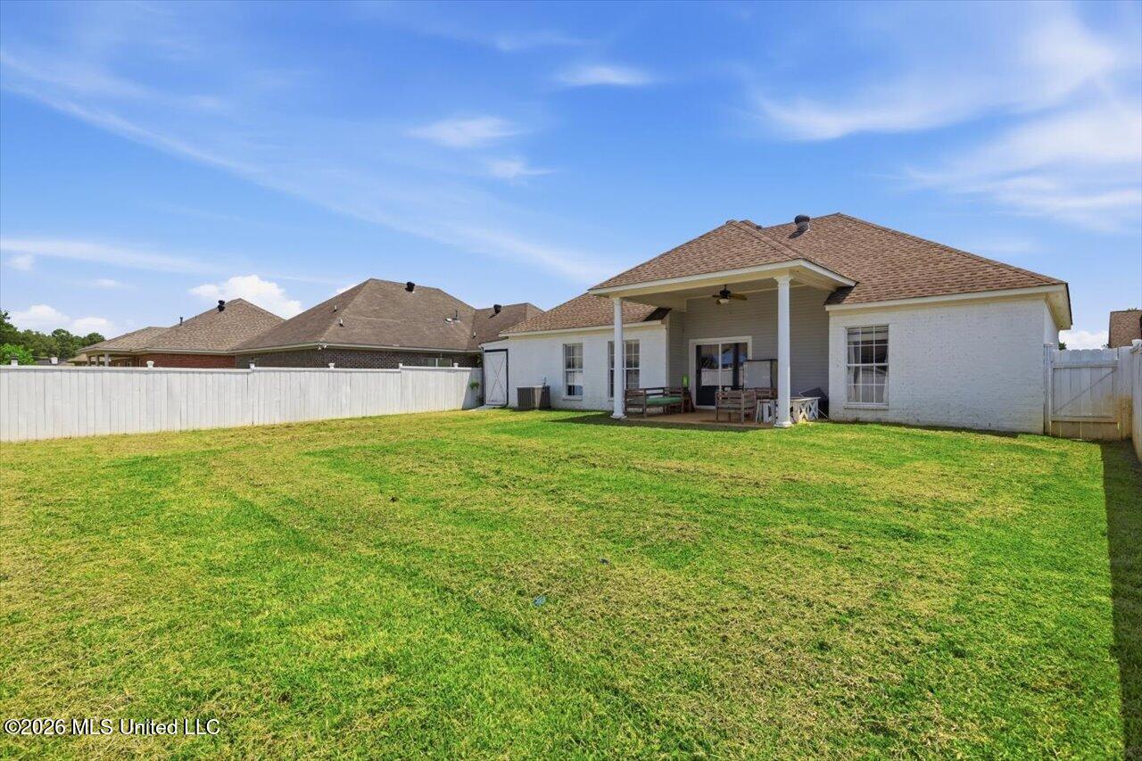 605 Shea Cove Property Photo 30