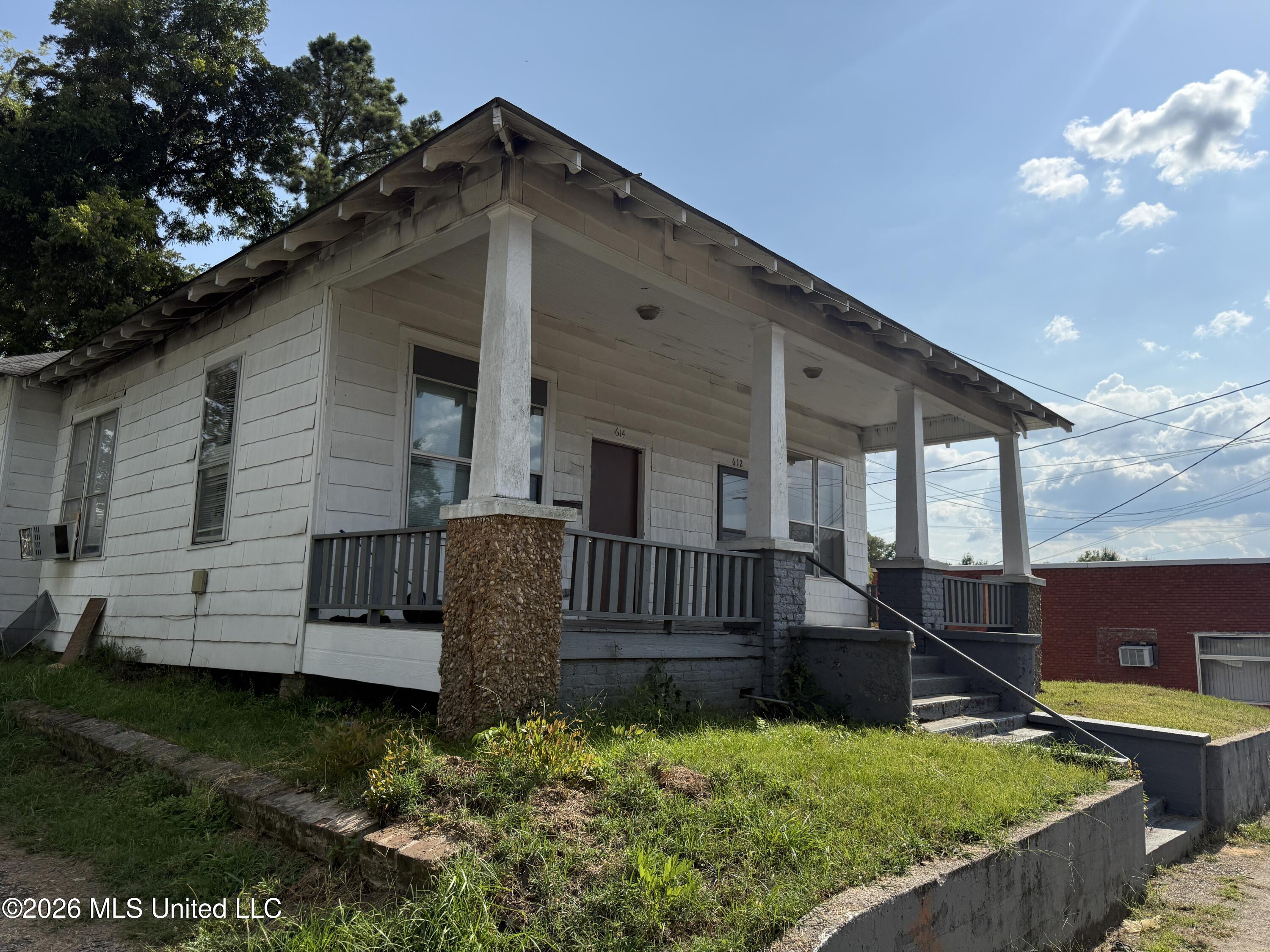 614 Pearl River Avenue Property Photo 2