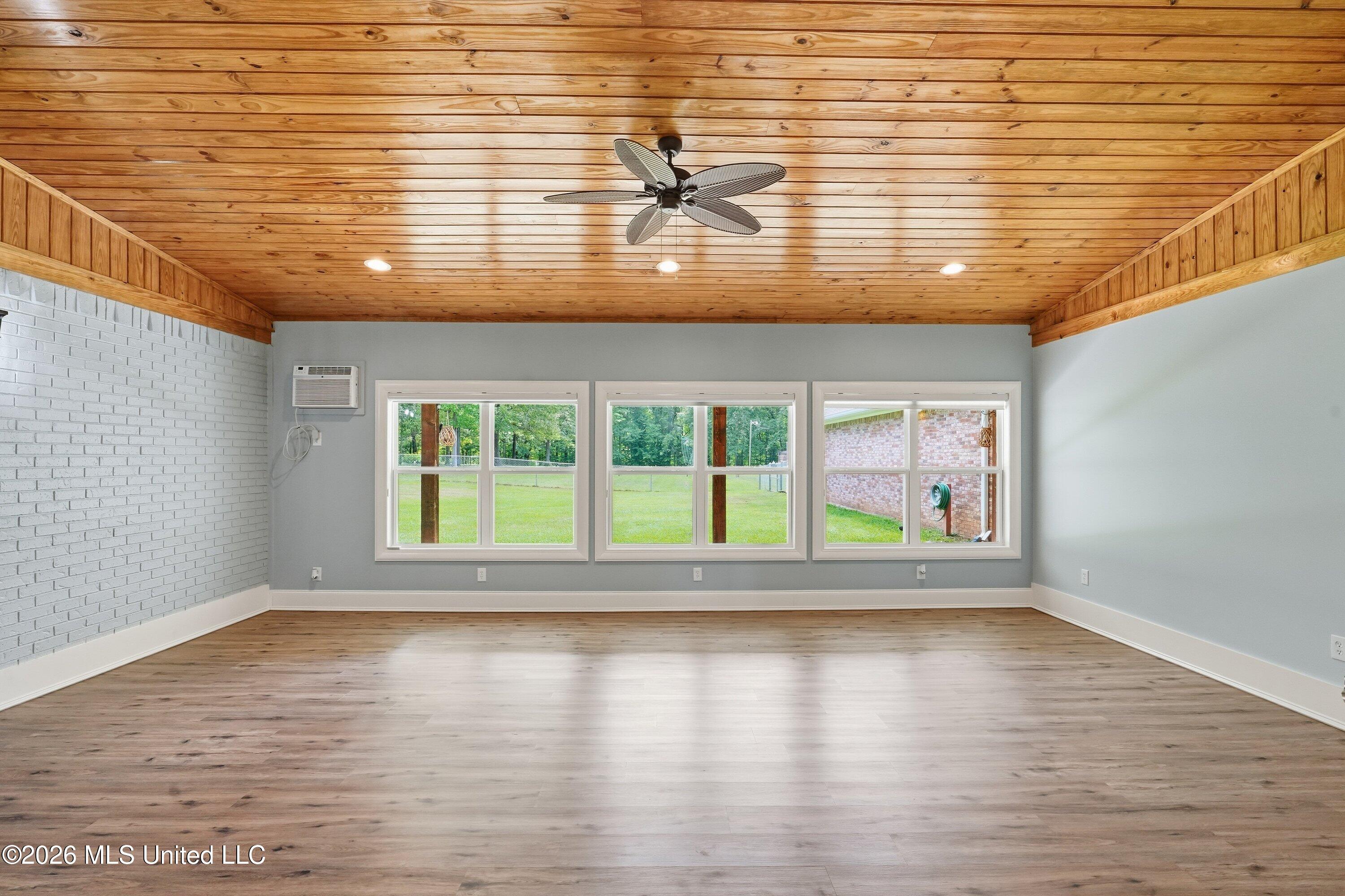 165 Cody Lane Property Photo 16