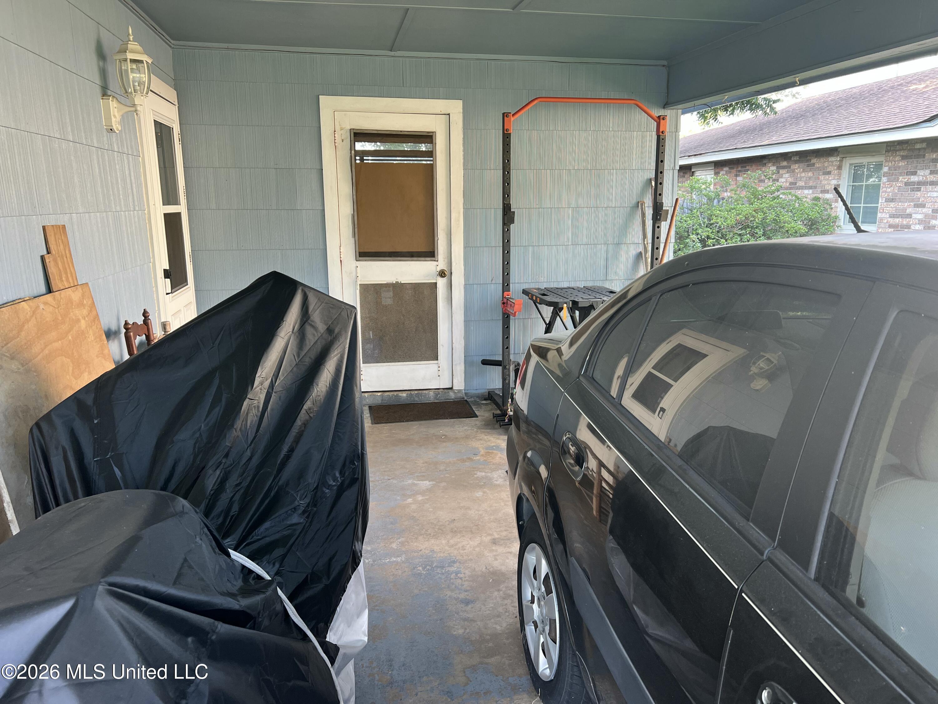 447 Mcguire Circle Property Photo 3