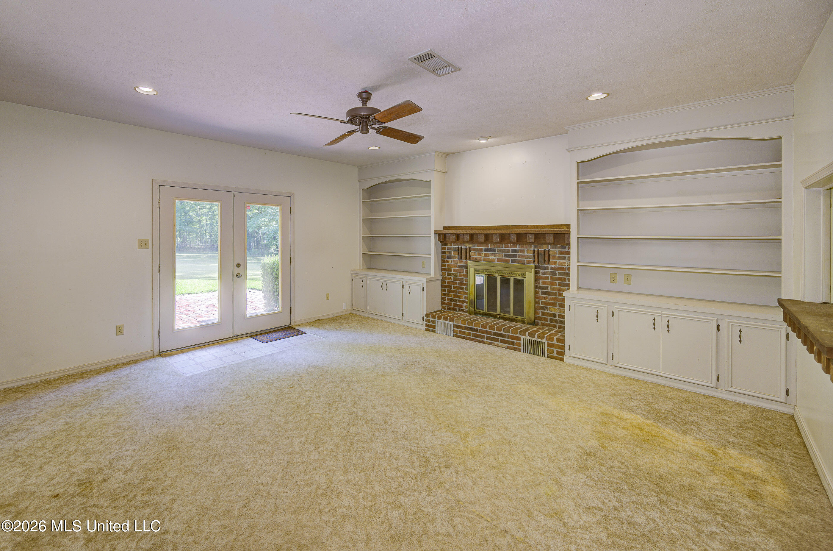103 Rebel Circle Property Photo 12