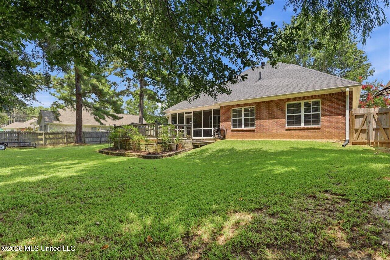 108 Bluebird Cove Property Photo 36