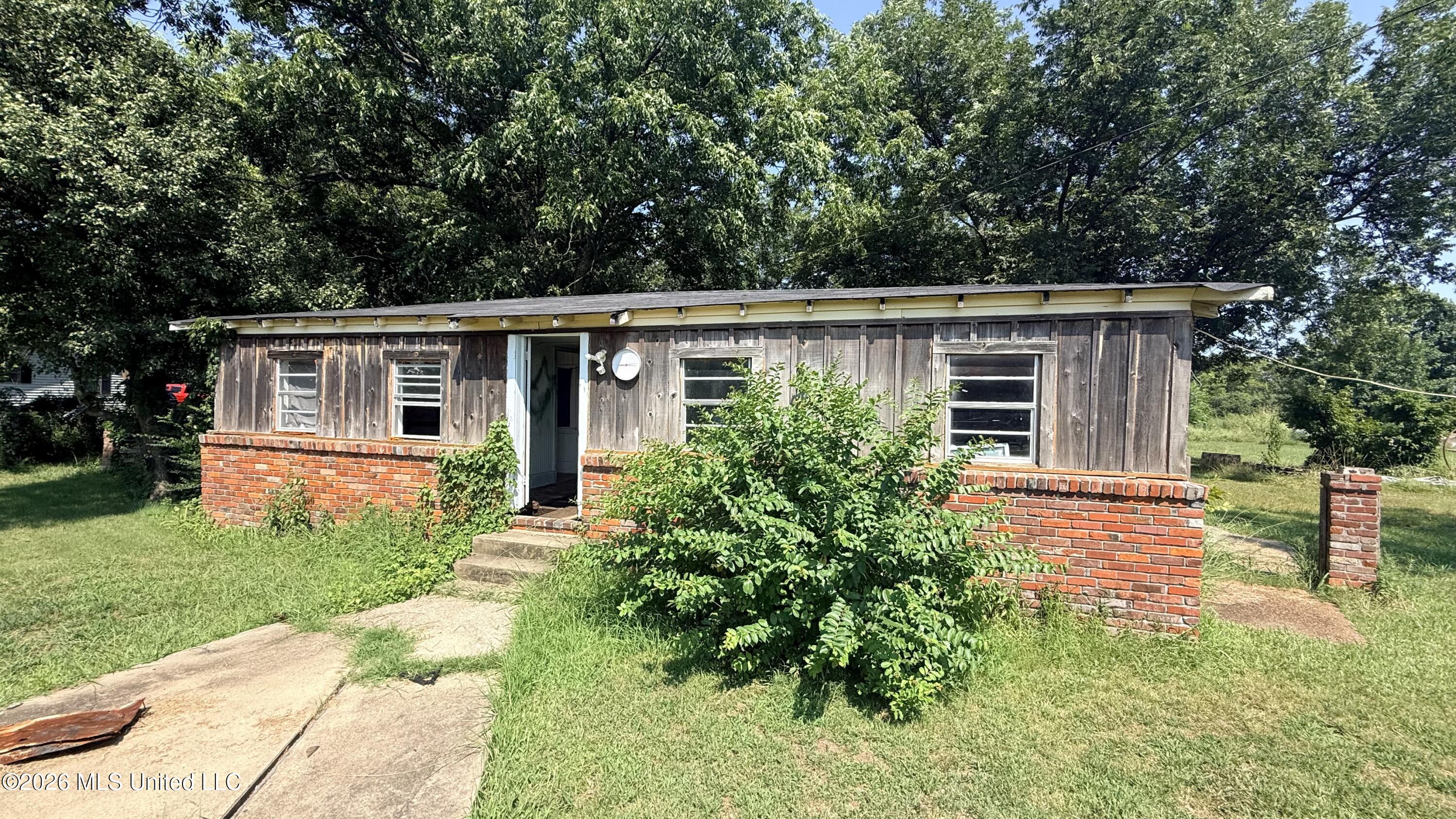 18445 Us-61 Property Photo 3