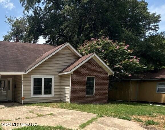 911 Edwards Street Property Photo 10