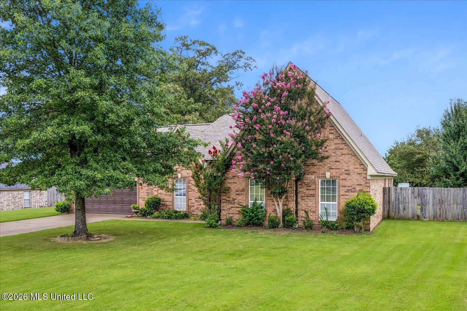2594 Tower Drive Property Photo 4