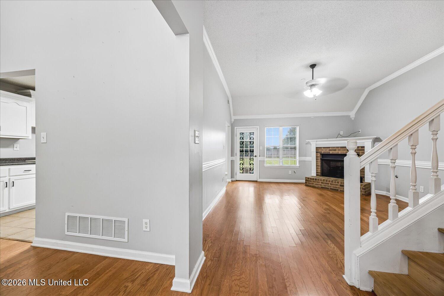 2594 Tower Drive Property Photo 7