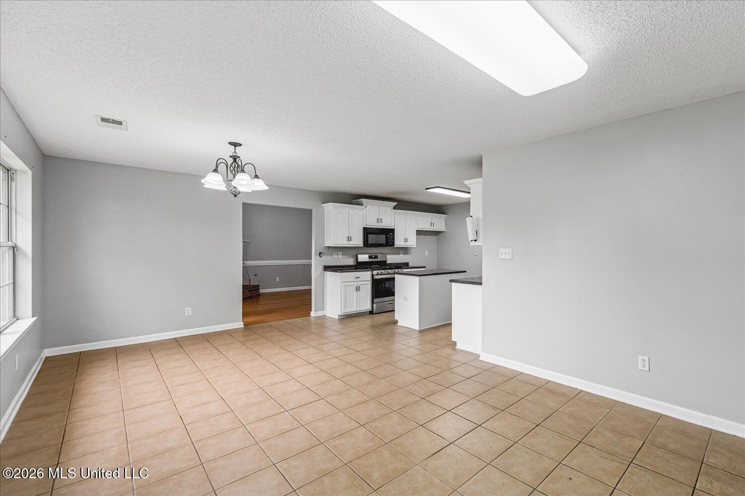 2594 Tower Drive Property Photo 14