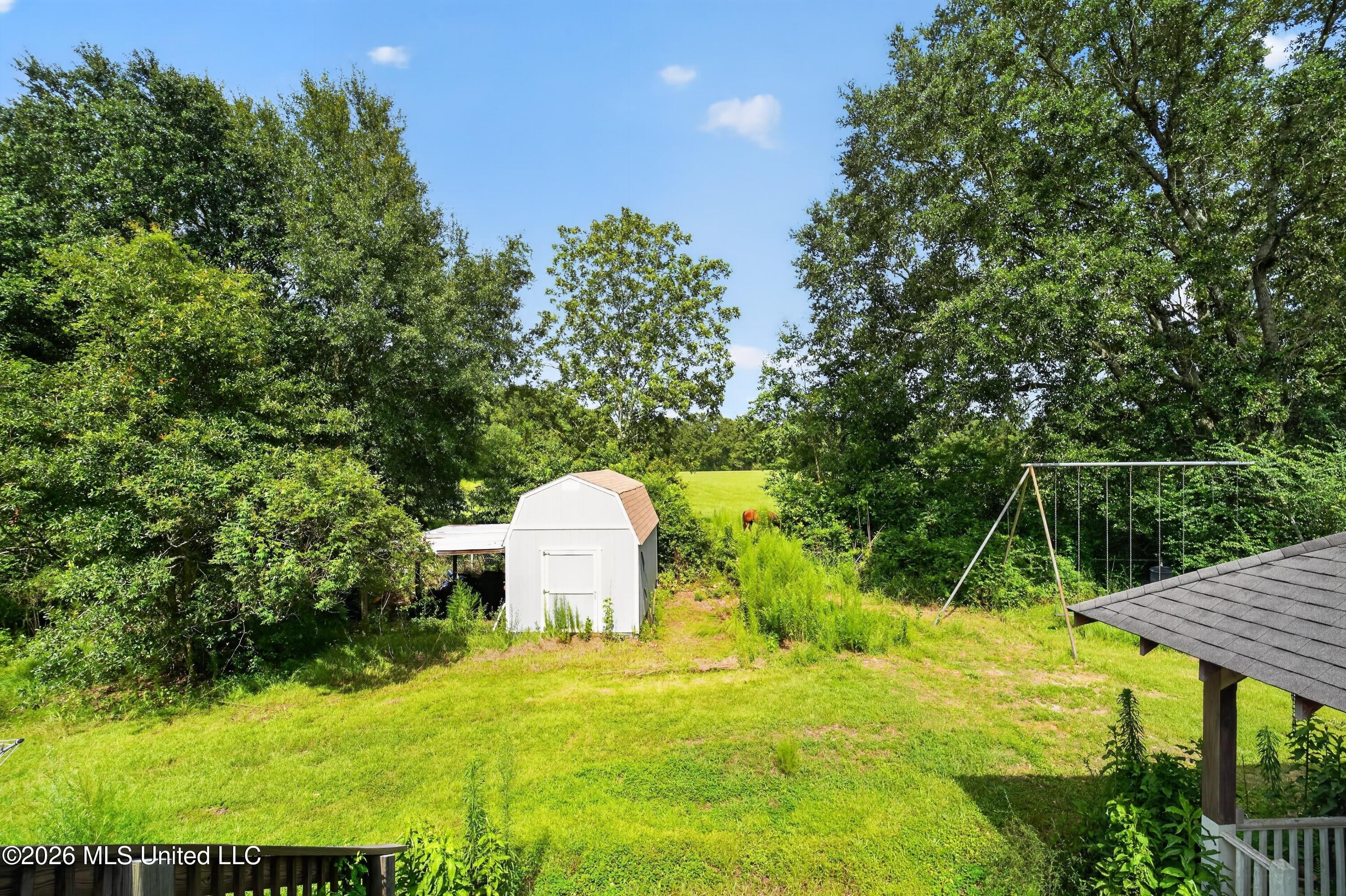 168 Davis Road Property Photo 6