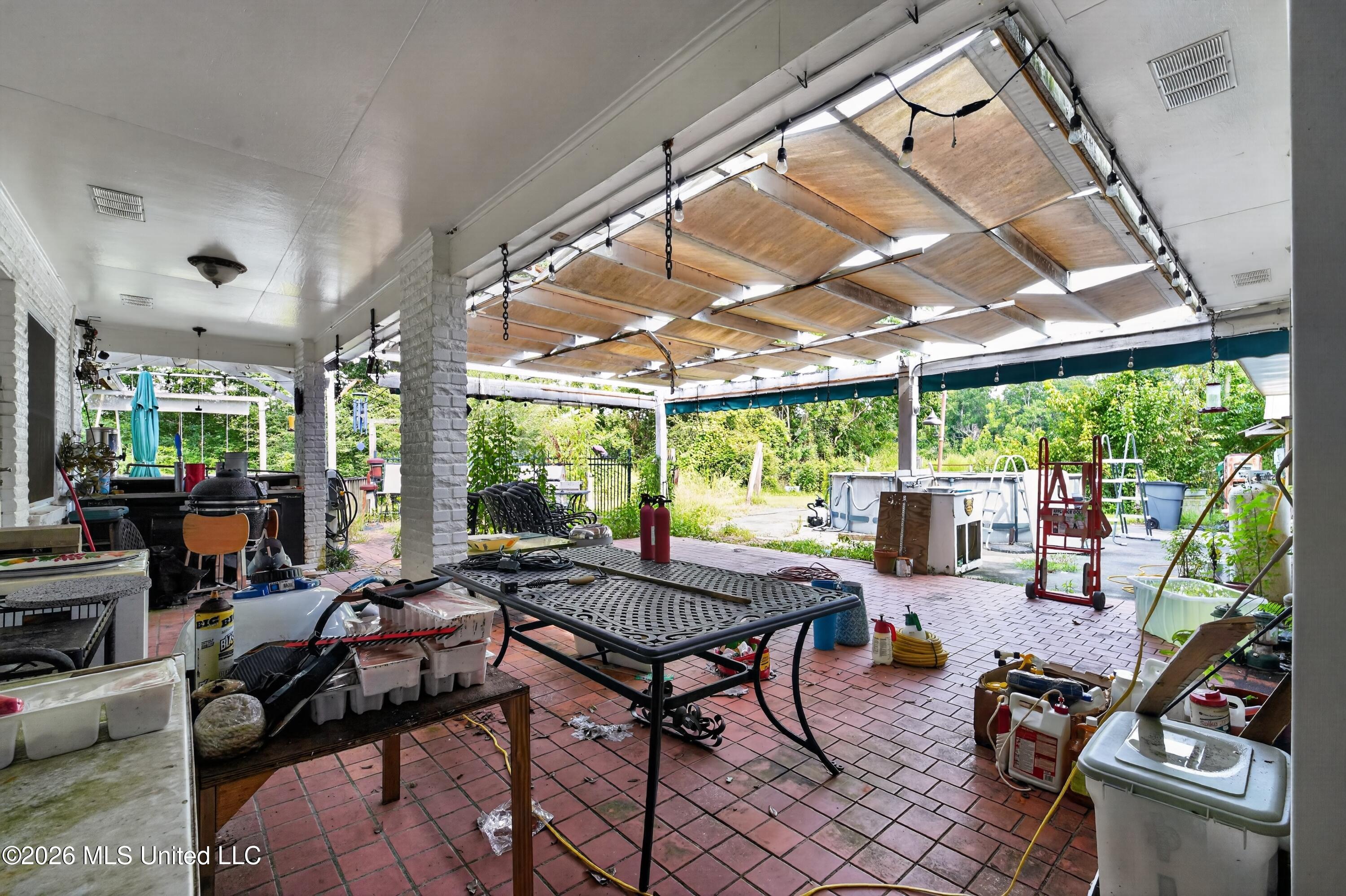 168 Davis Road Property Photo 8