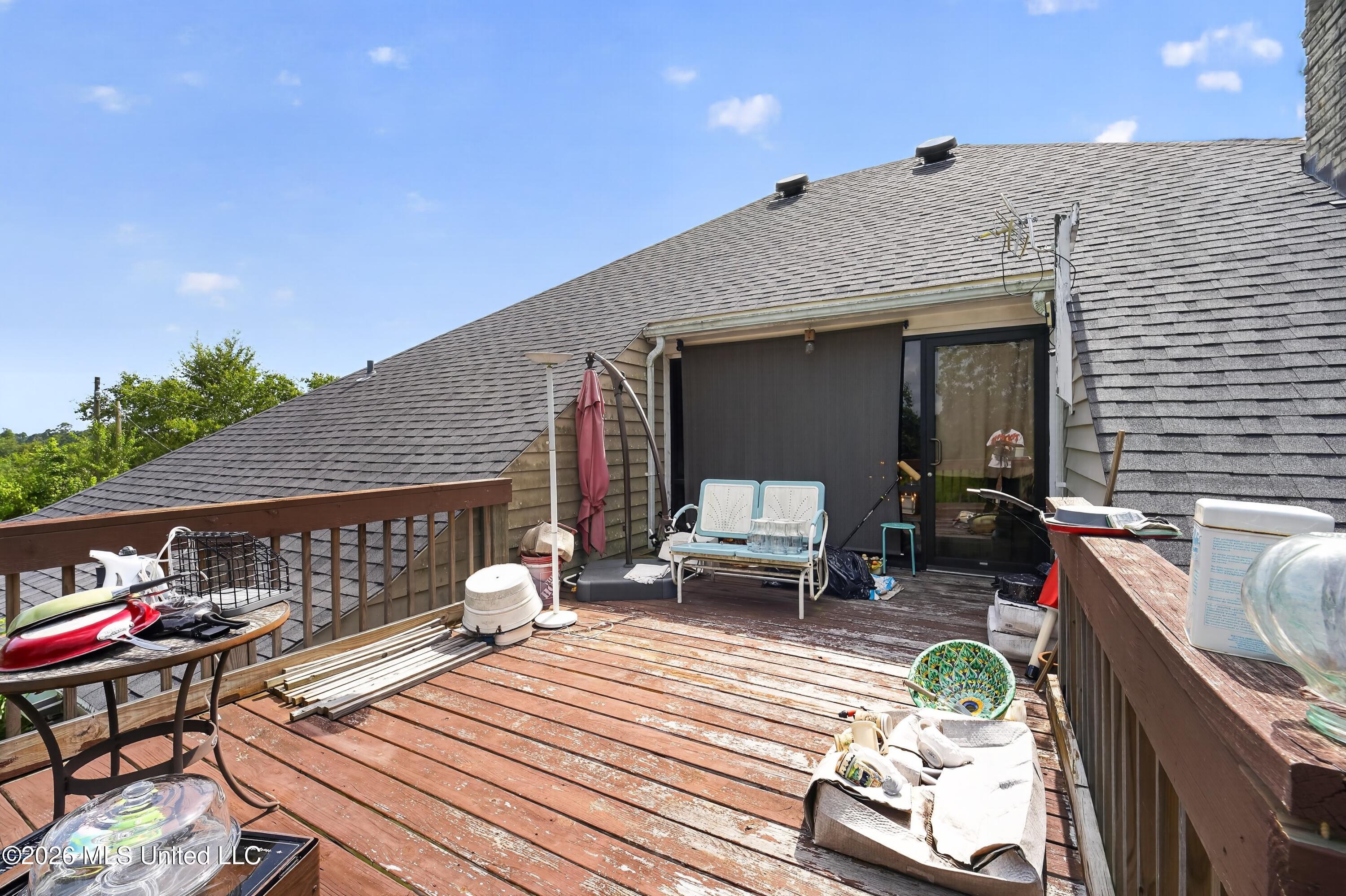 168 Davis Road Property Photo 12