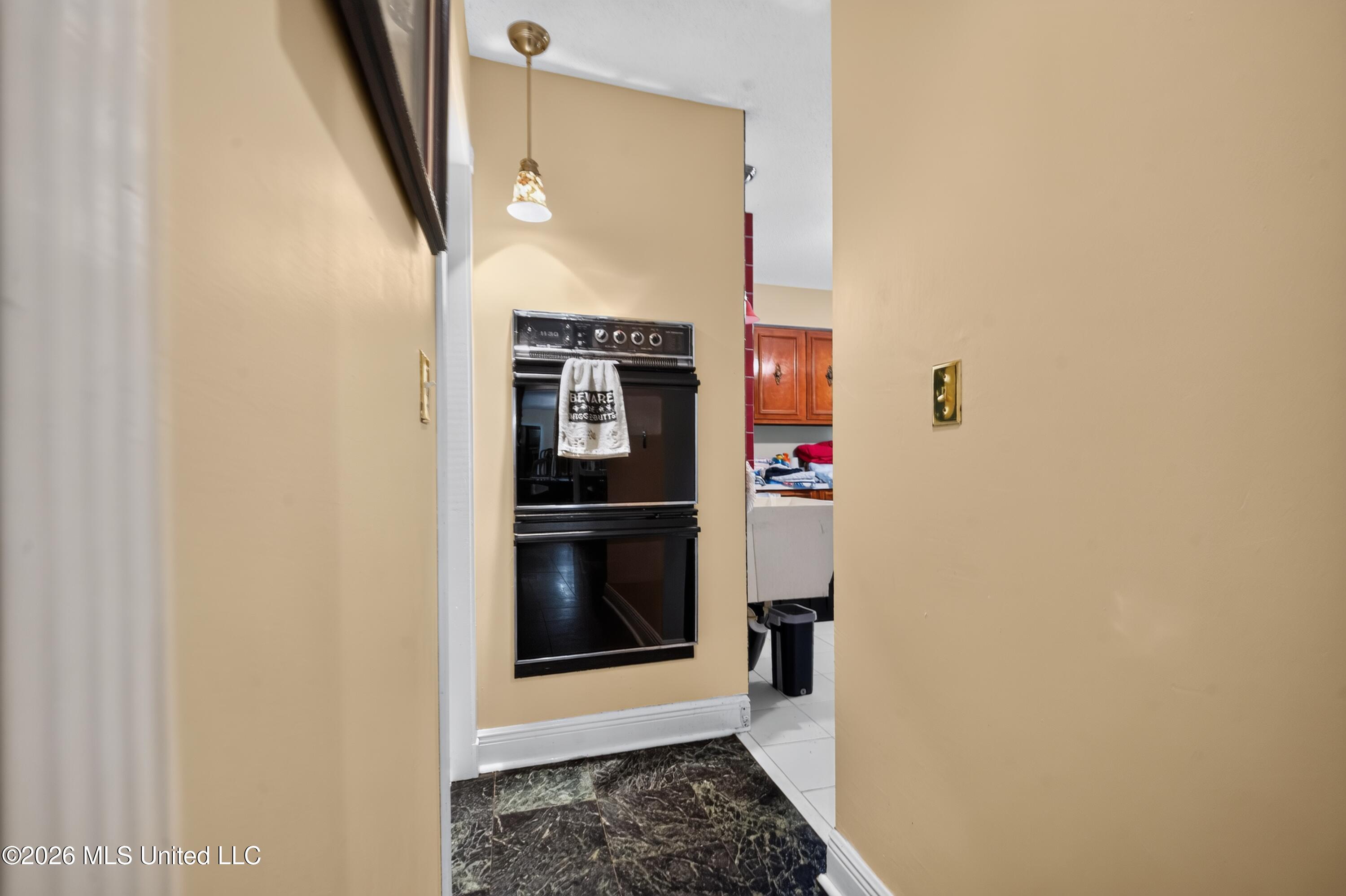 168 Davis Road Property Photo 28