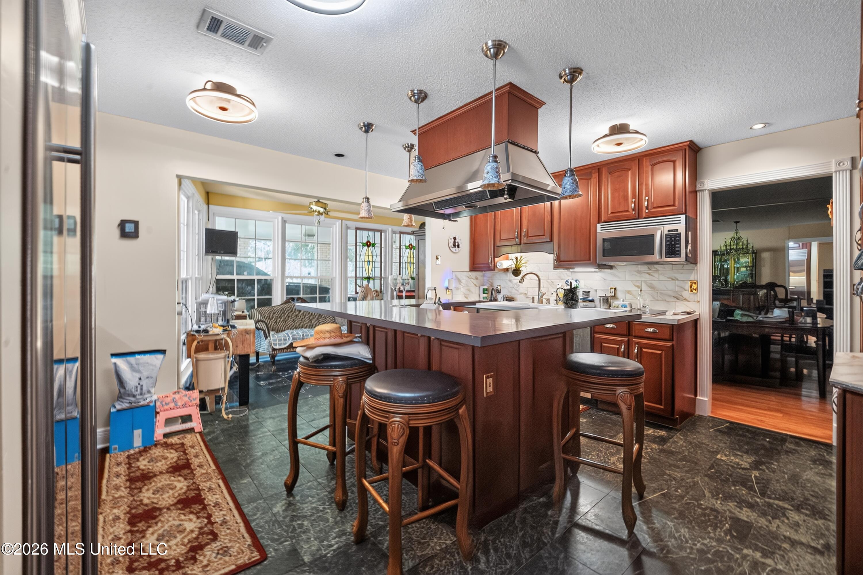 168 Davis Road Property Photo 30