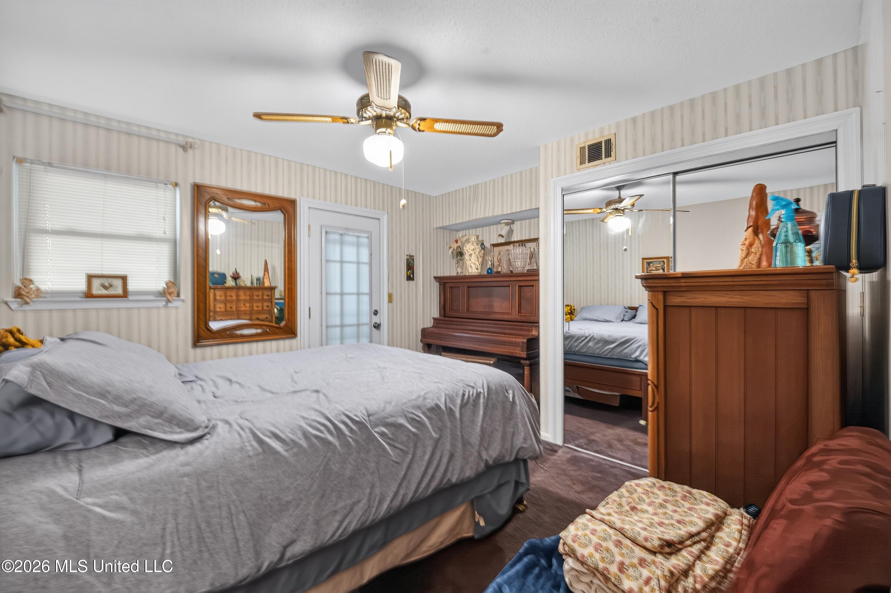 168 Davis Road Property Photo 34