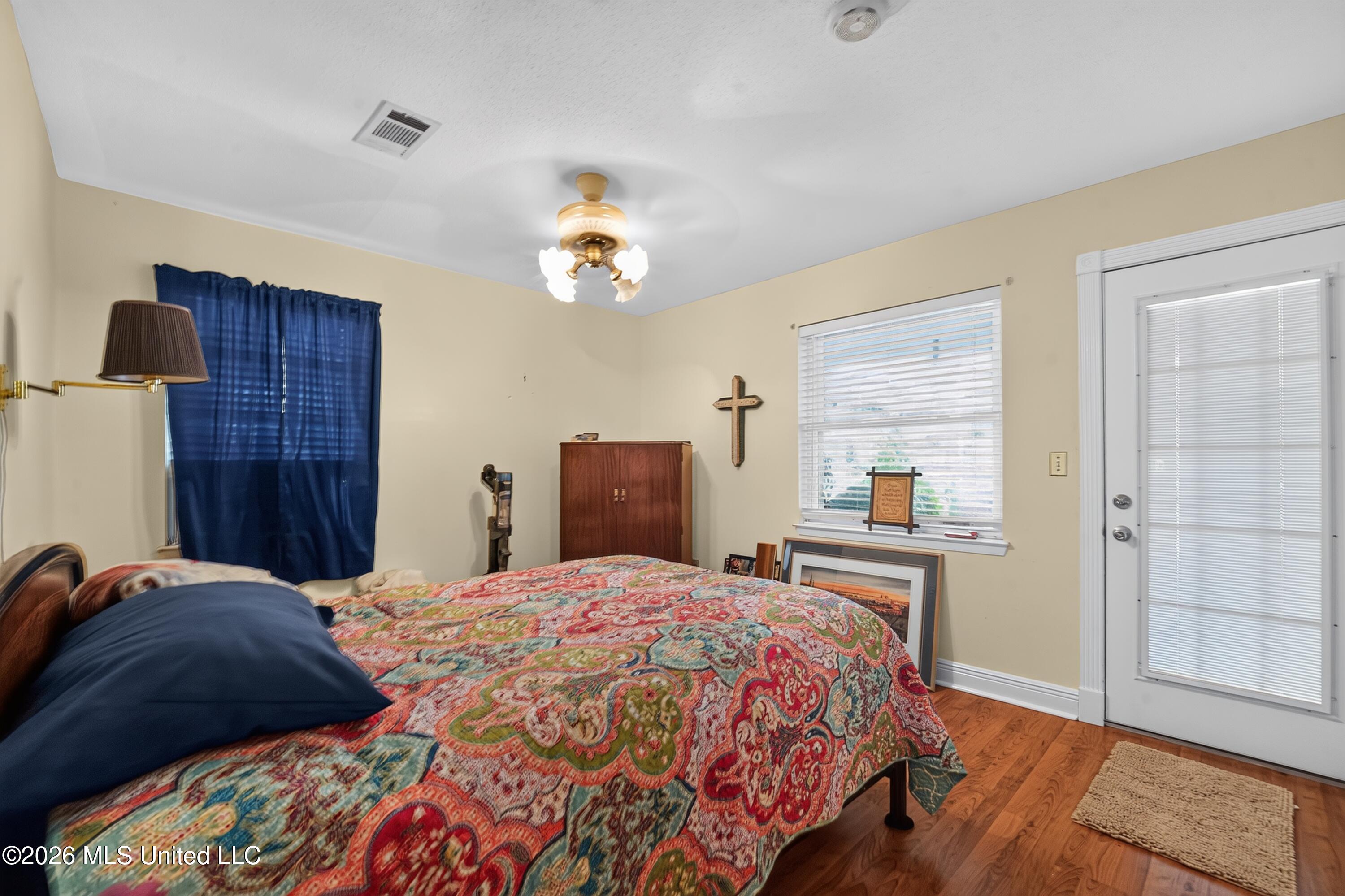 168 Davis Road Property Photo 35
