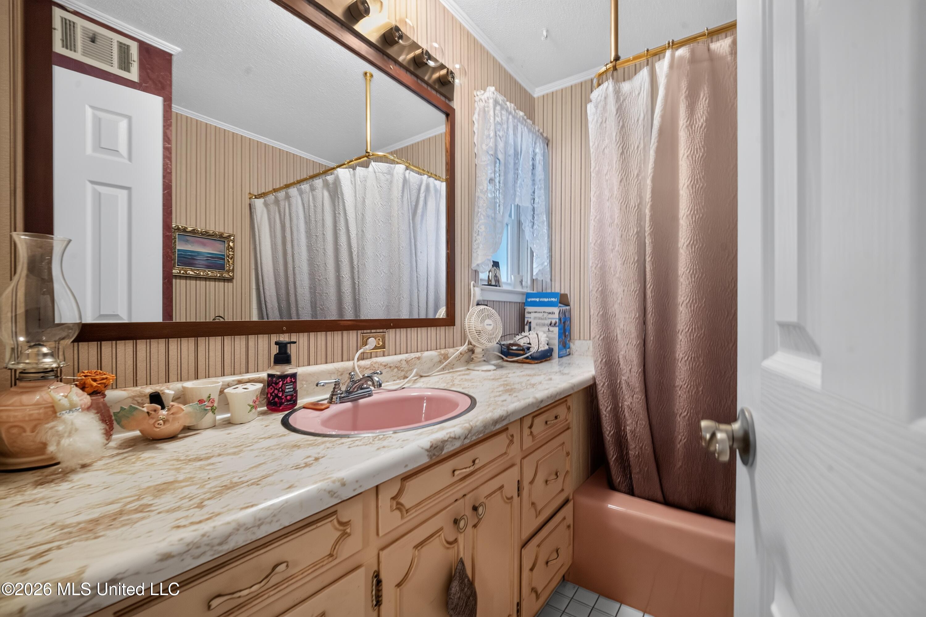 168 Davis Road Property Photo 41