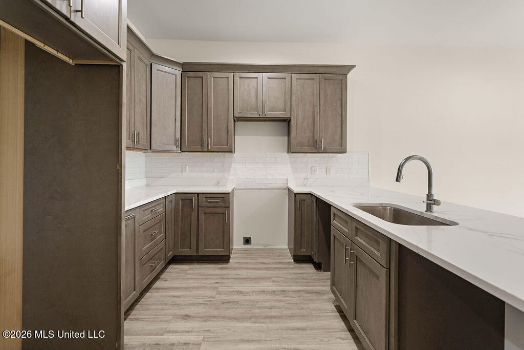 124 Court Street Property Photo 6