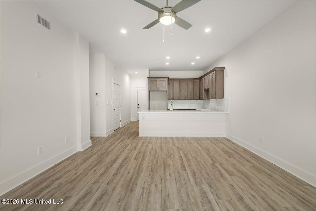 124 Court Street Property Photo 9