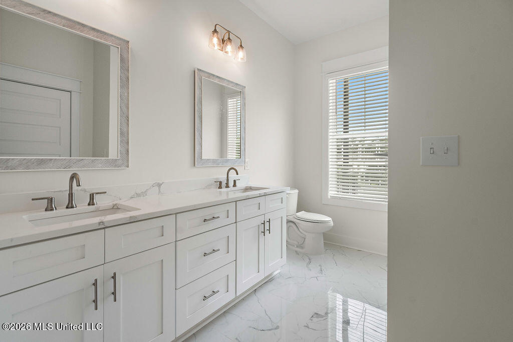 124 Court Street Property Photo 17