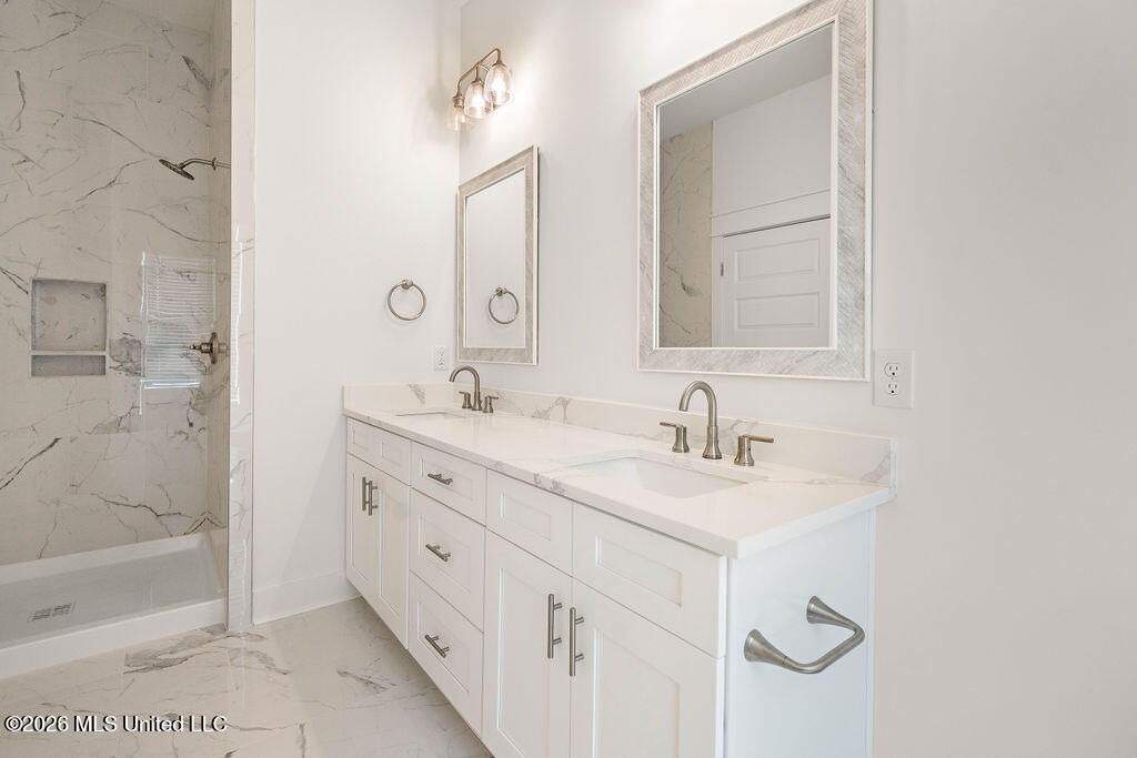 124 Court Street Property Photo 18