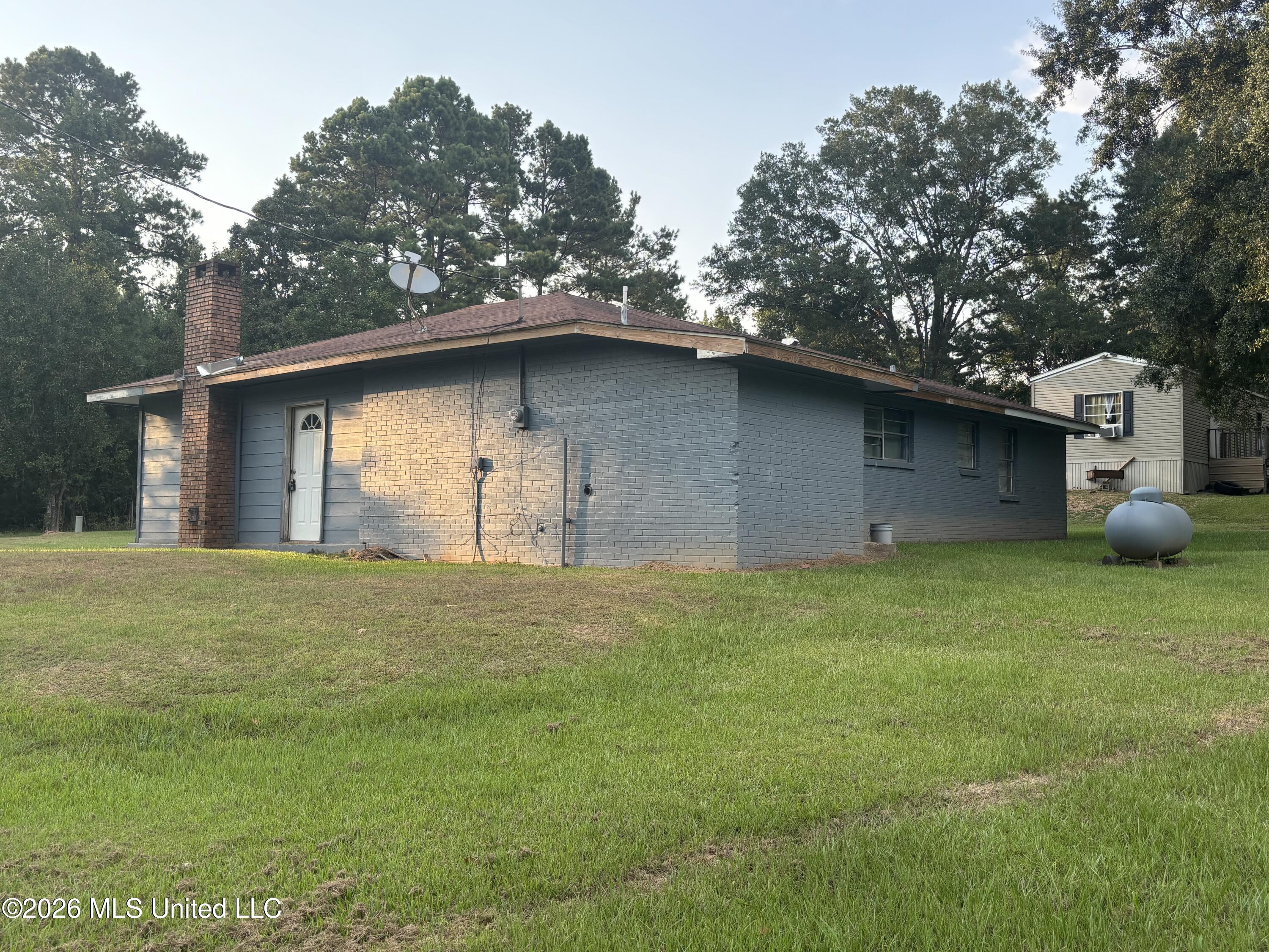 686 Progress Road Property Photo 3