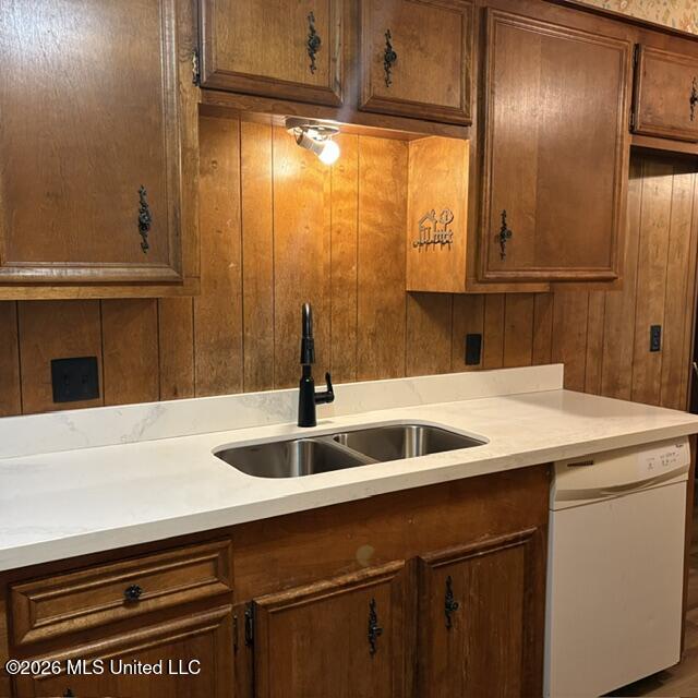 5460 Saratoga Drive Property Photo 9