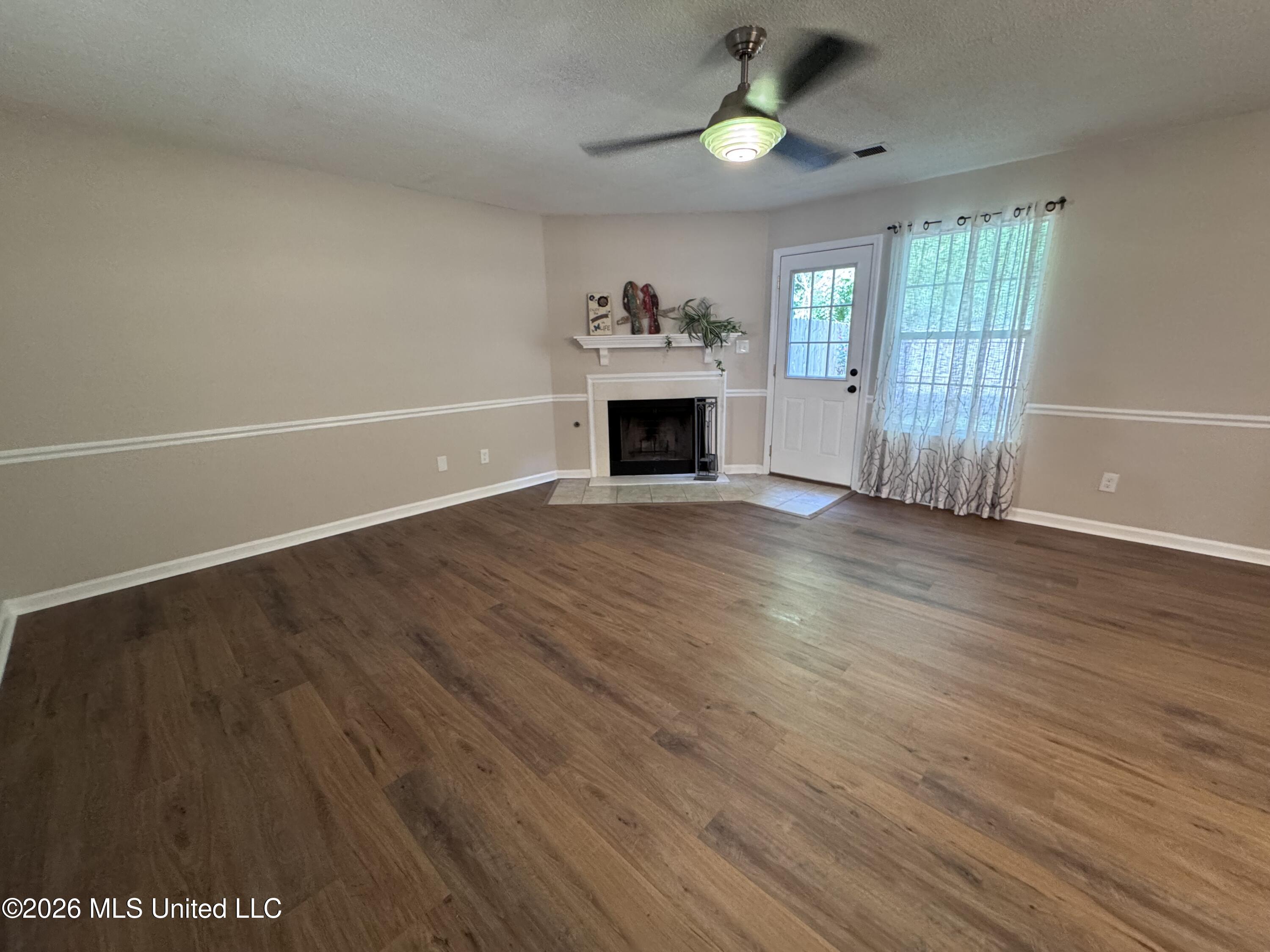 8051 W Creekwood Circle Property Photo 3