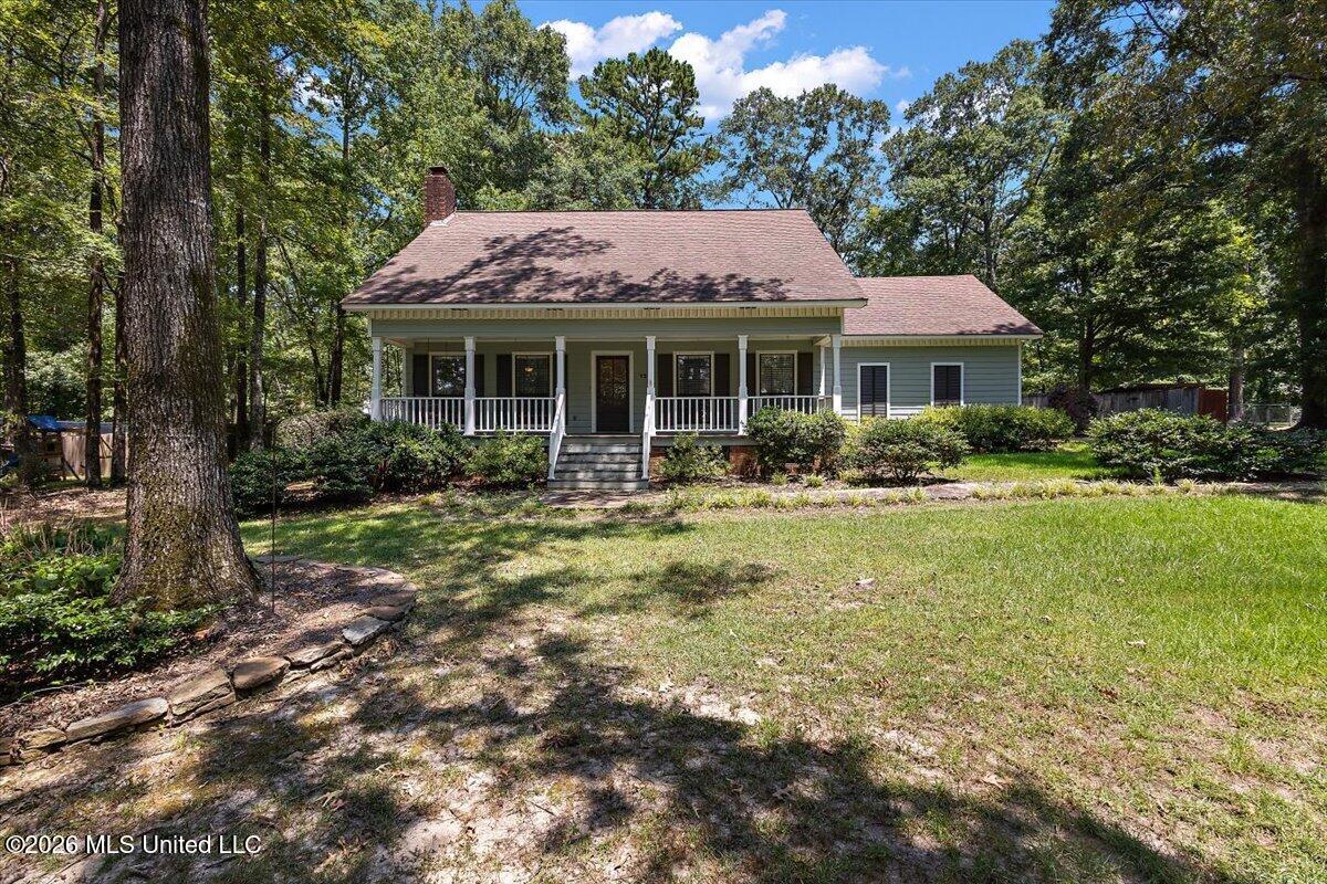 130 Bentley Drive Property Photo 1