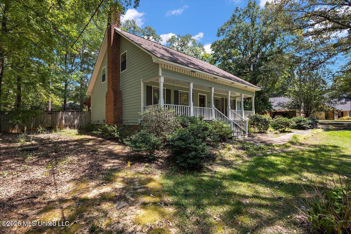 130 Bentley Drive Property Photo 2