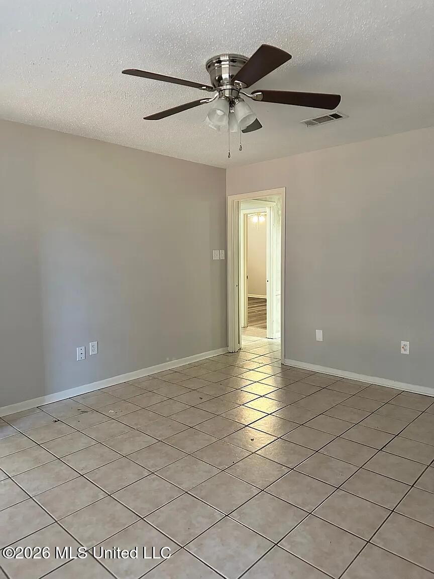5847-49 Old Canton Road Property Photo 6