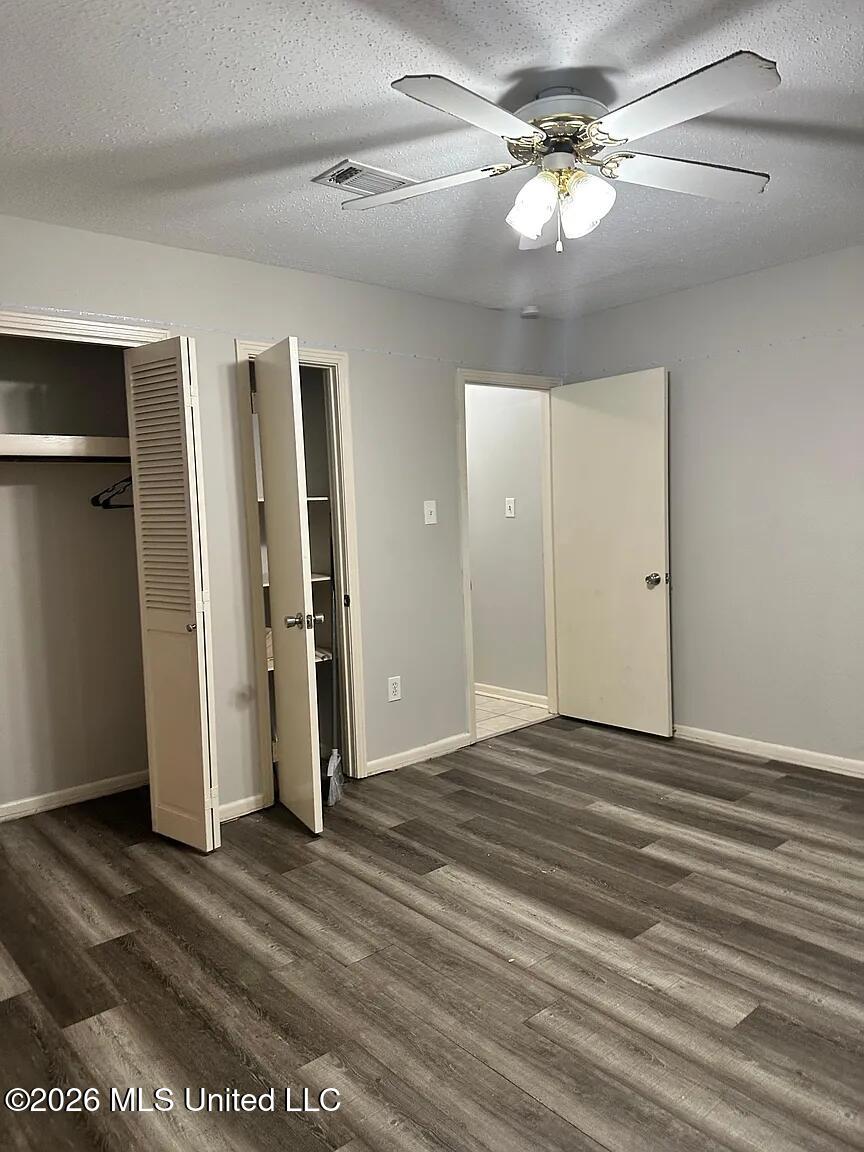 5847-49 Old Canton Road Property Photo 8
