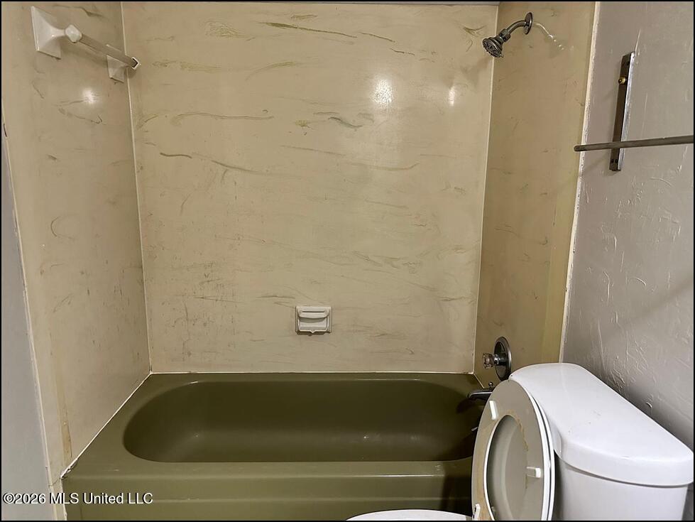 5847-49 Old Canton Road Property Photo 11