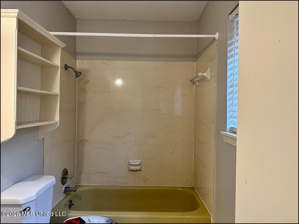 5847-49 Old Canton Road Property Photo 13