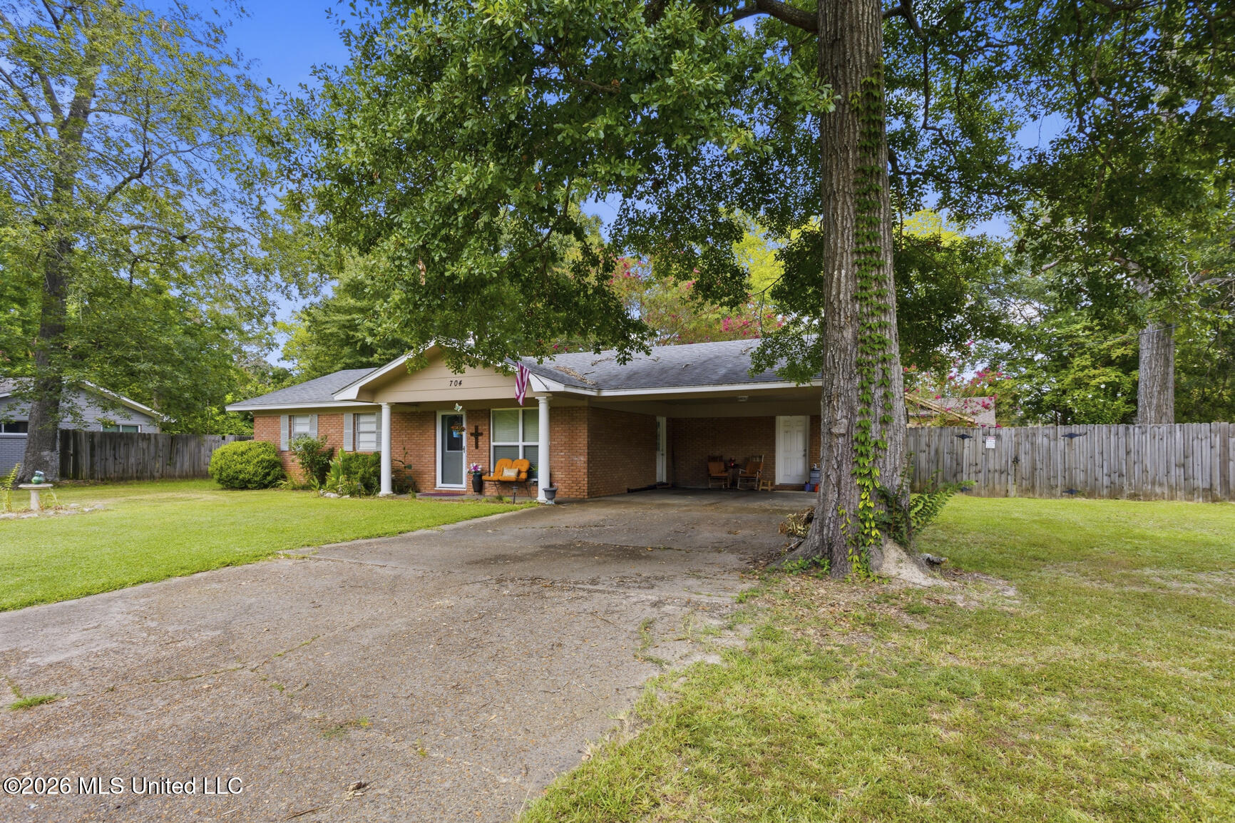 704 Marilyn Drive Property Photo 2