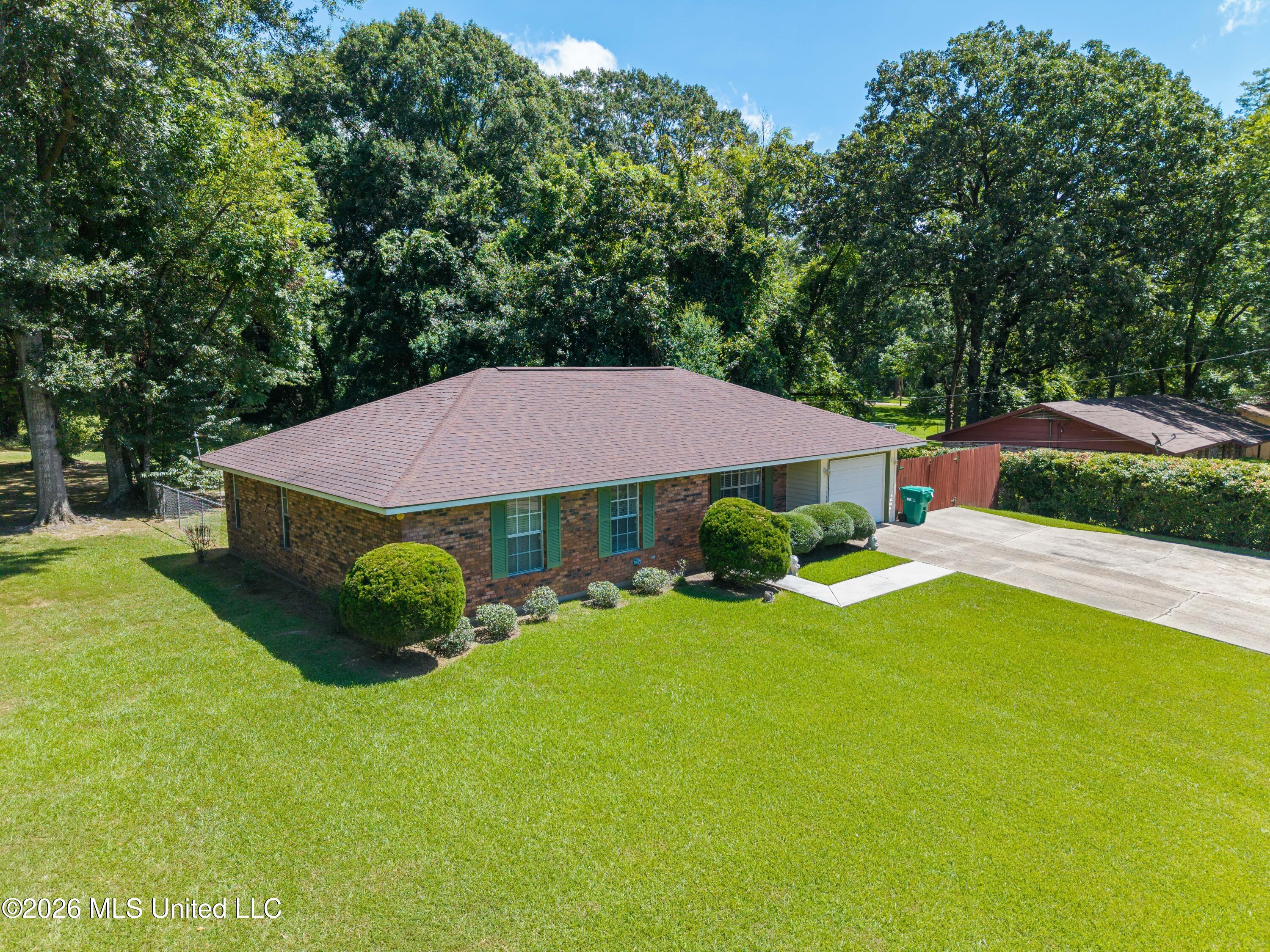 716 24th Street Property Photo 2