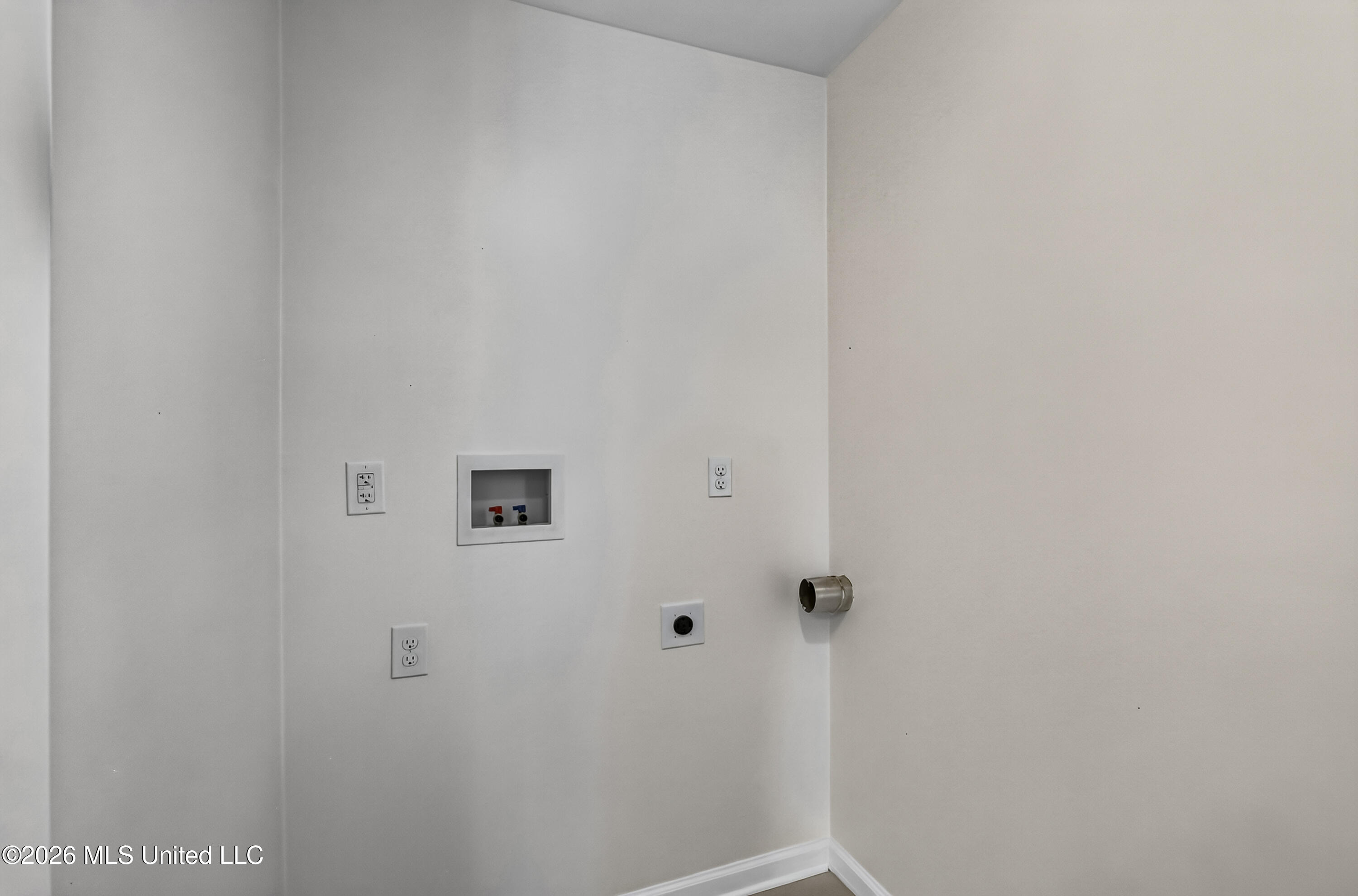 9002 Alabama Street Property Photo 33