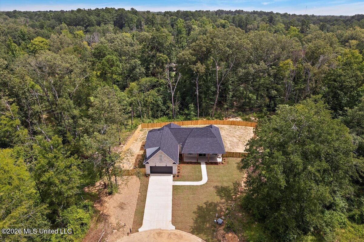704 Sartoris Cove Property Photo 2