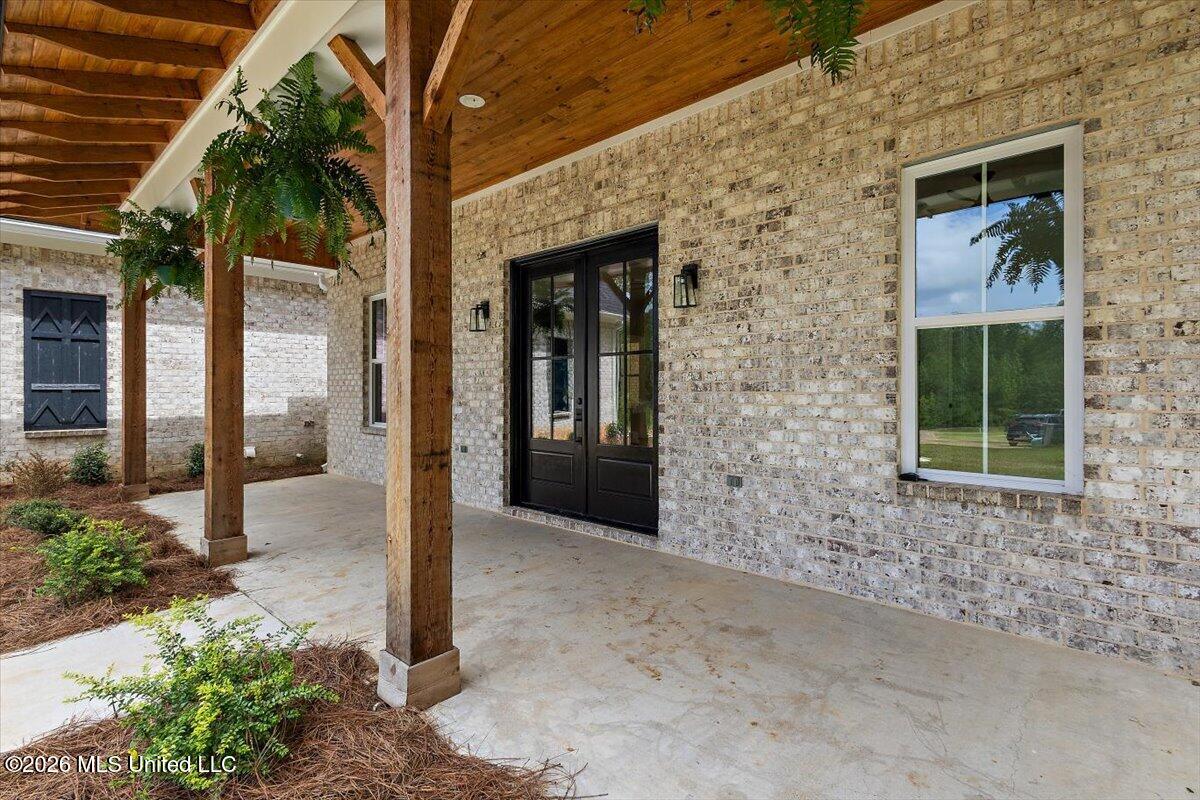 704 Sartoris Cove Property Photo 3