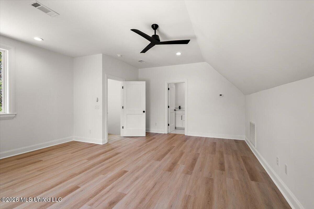 704 Sartoris Cove Property Photo 18