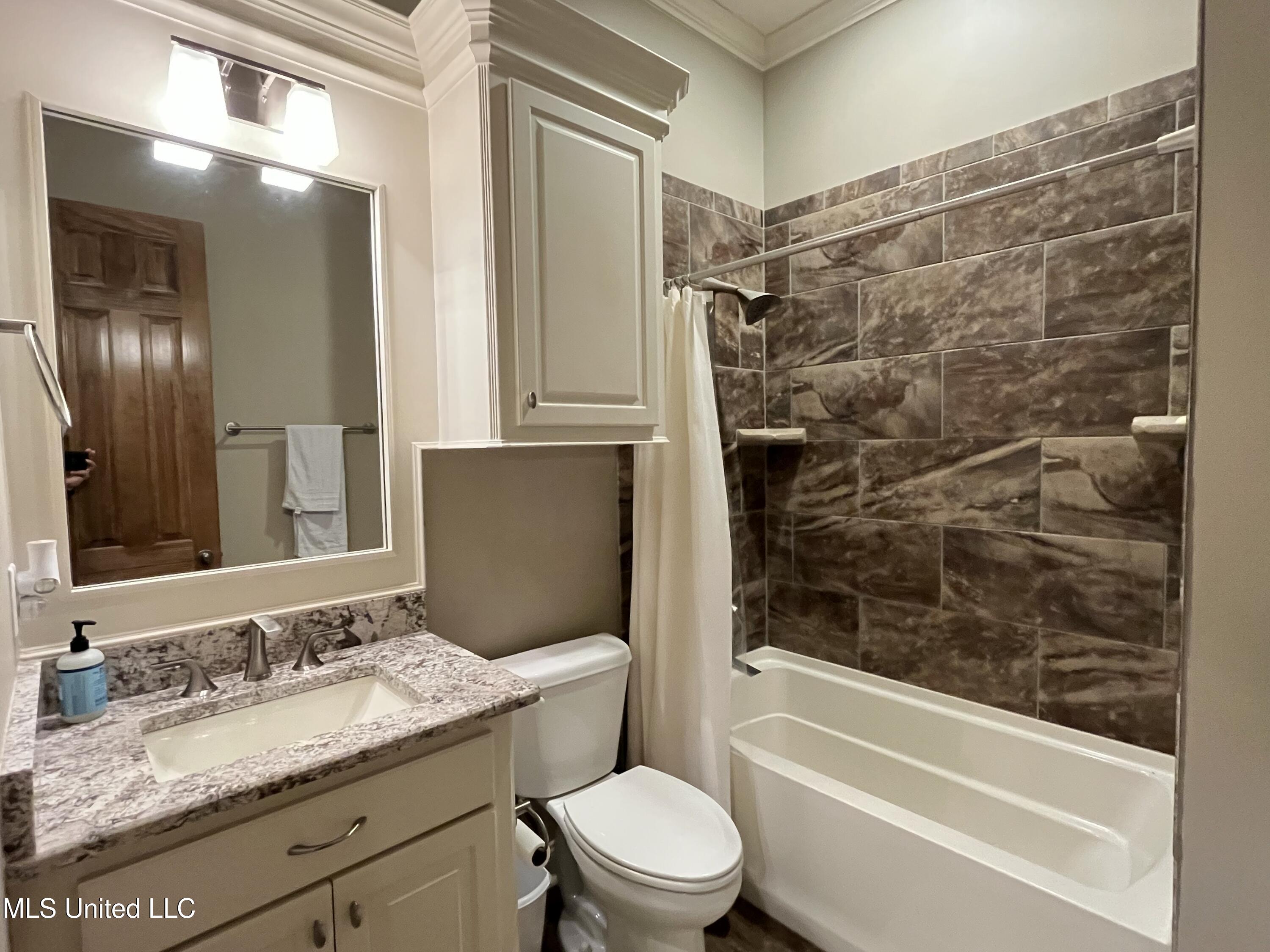 210 White Street Property Photo 57
