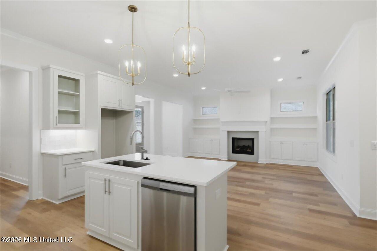 405 Old Maple Cove Property Photo 11