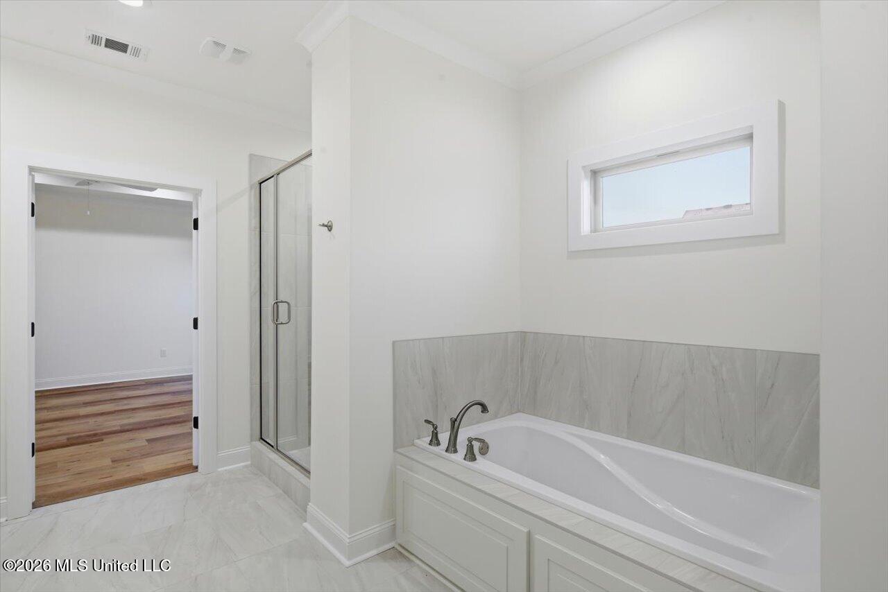 405 Old Maple Cove Property Photo 23