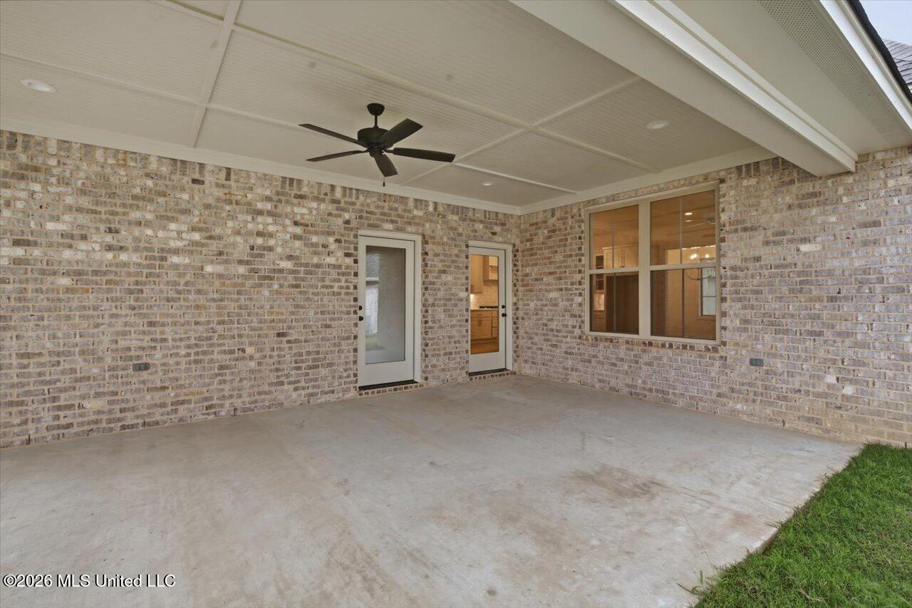 405 Old Maple Cove Property Photo 30