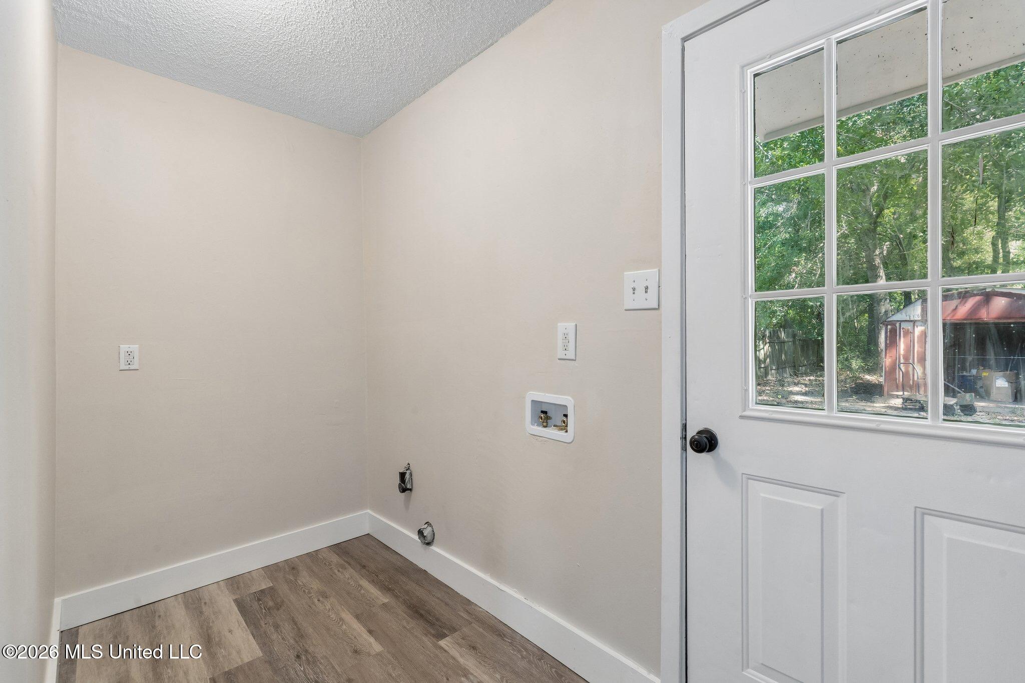 9724 Donchester Circle Property Photo 14