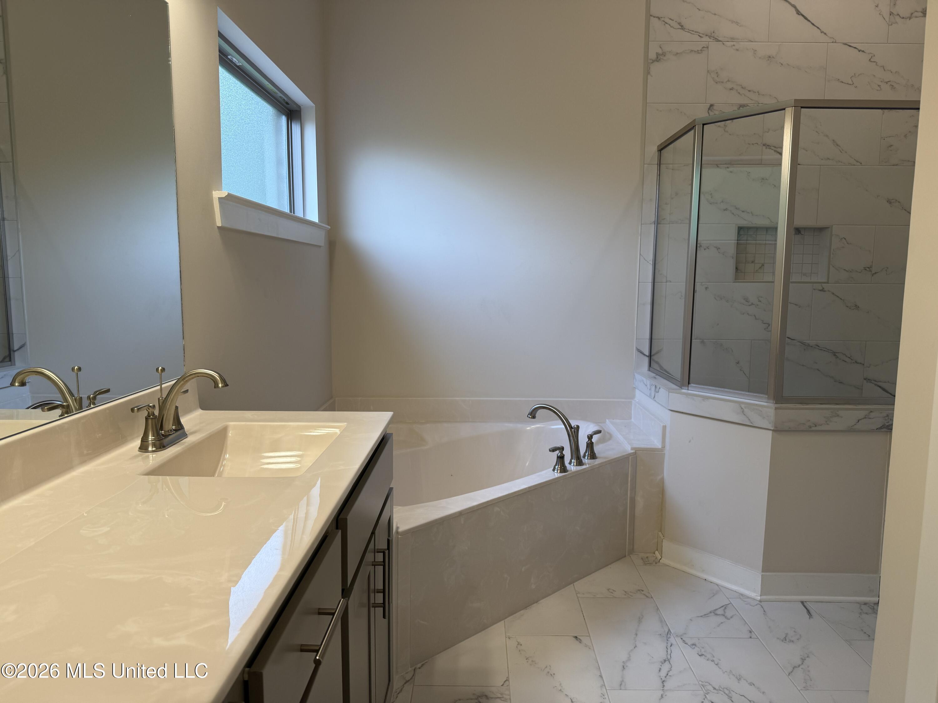 6597 Boxley Pointe Property Photo 5