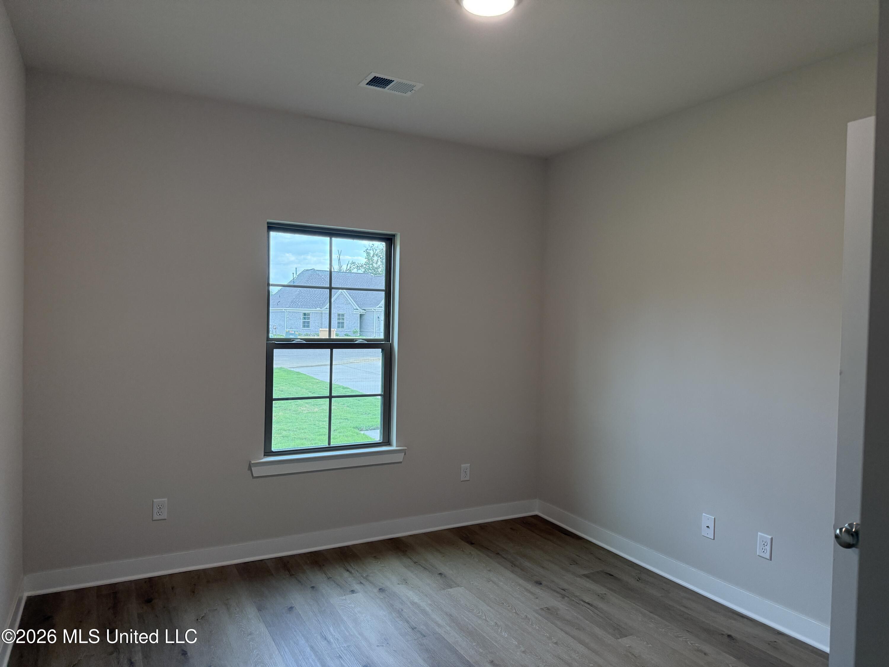 6597 Boxley Pointe Property Photo 9