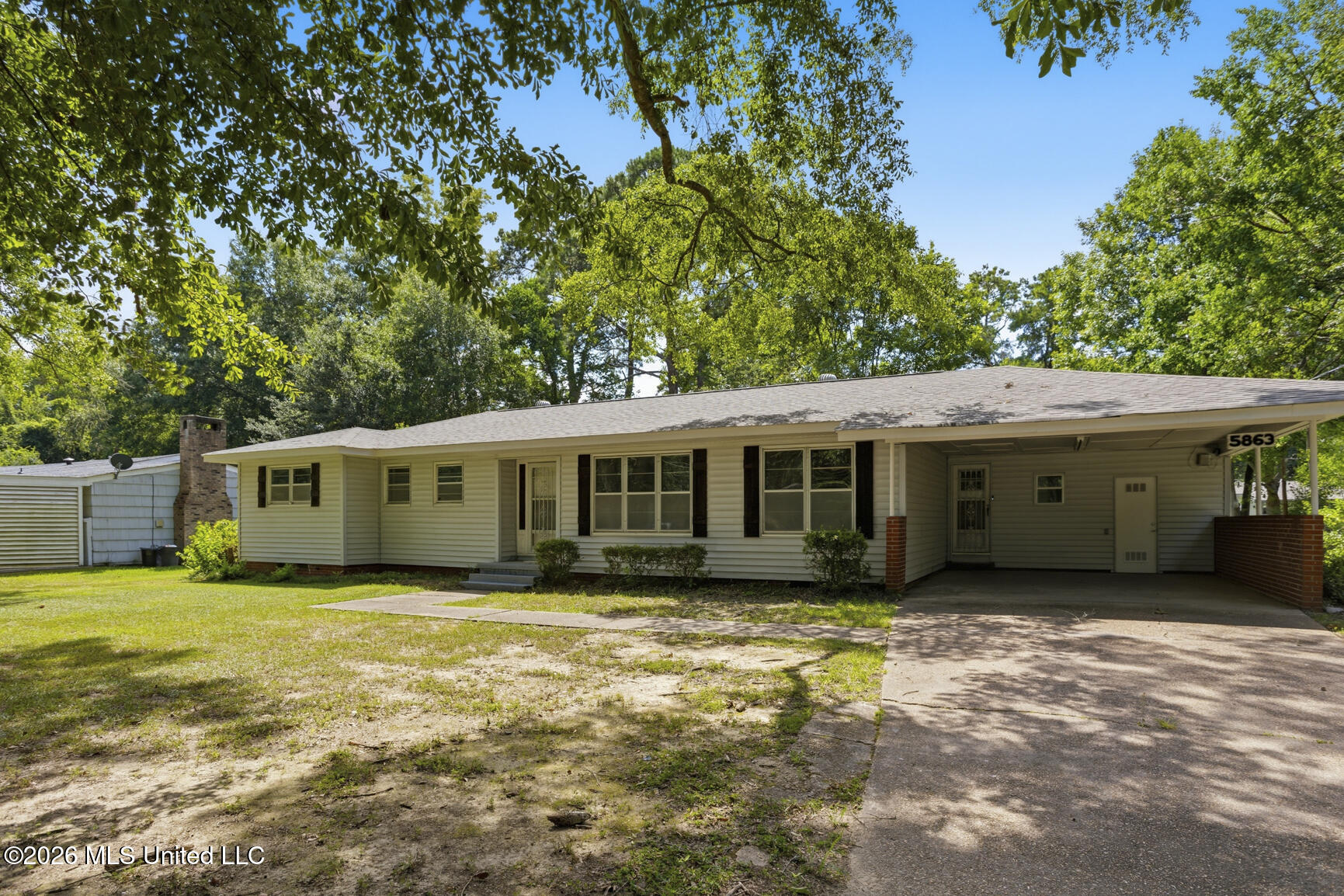 5863 Canton Park Drive Property Photo 2